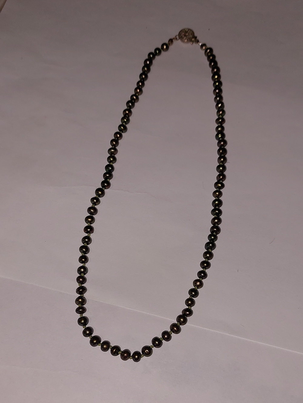 Classic Gray Iridesint Pearl Bead Necklace - Women Jewelry - Picture 1 of 6